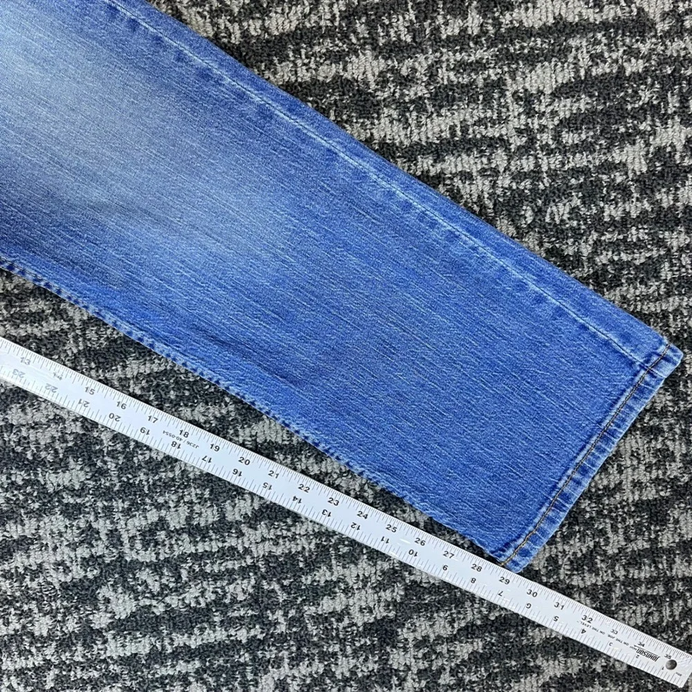 Levis levi 527